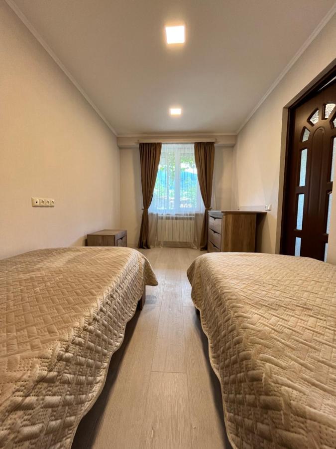 Green Park Guest House Дилиян Екстериор снимка