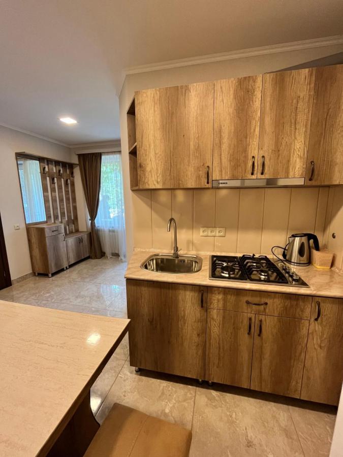 Green Park Guest House Дилиян Екстериор снимка