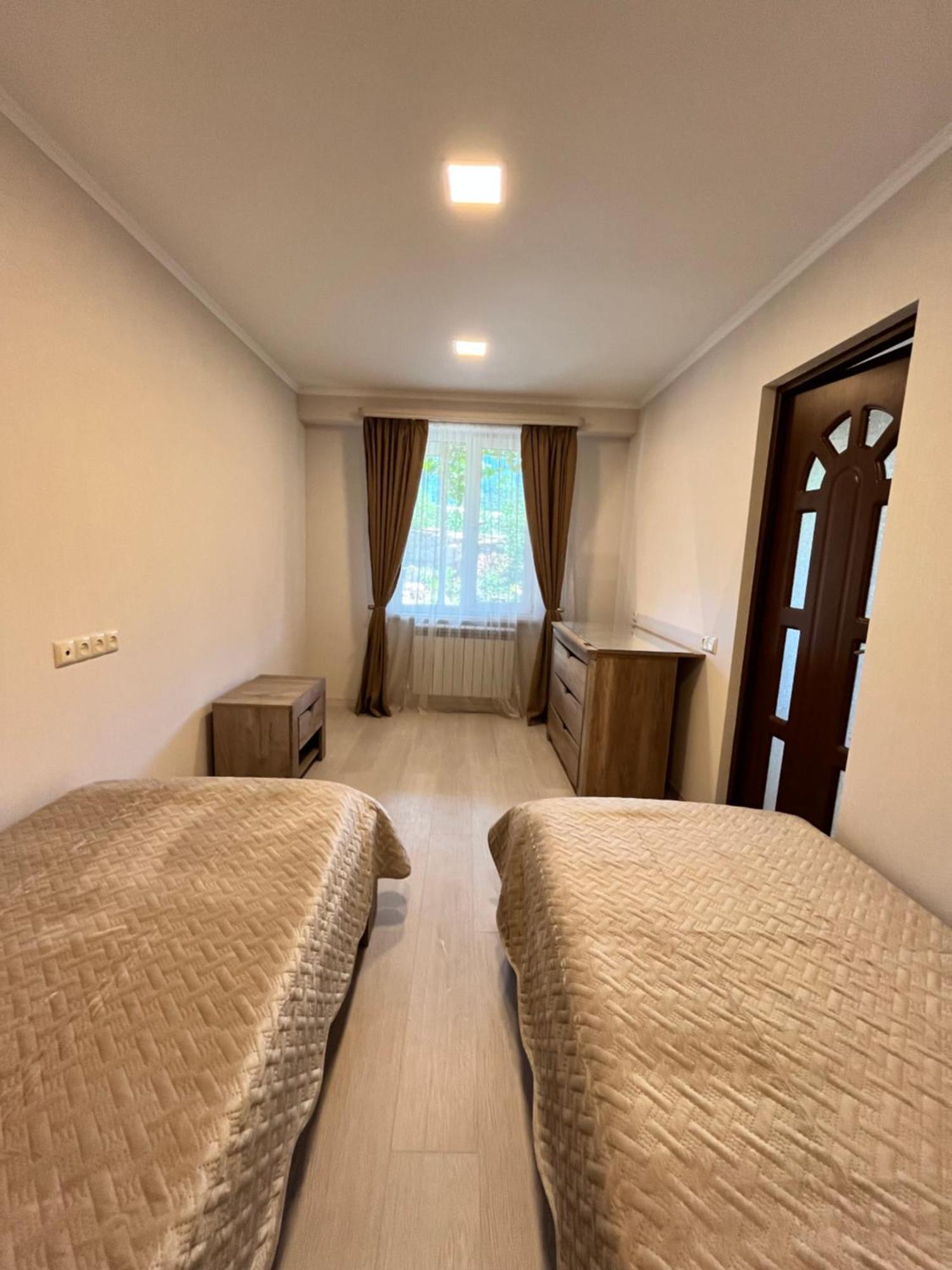 Green Park Guest House Дилиян Екстериор снимка
