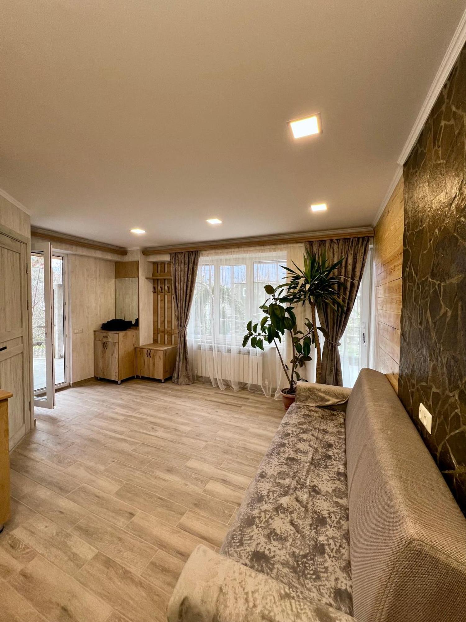 Green Park Guest House Дилиян Екстериор снимка